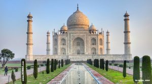 View of Taj Mahal in Agra, Delhi, India